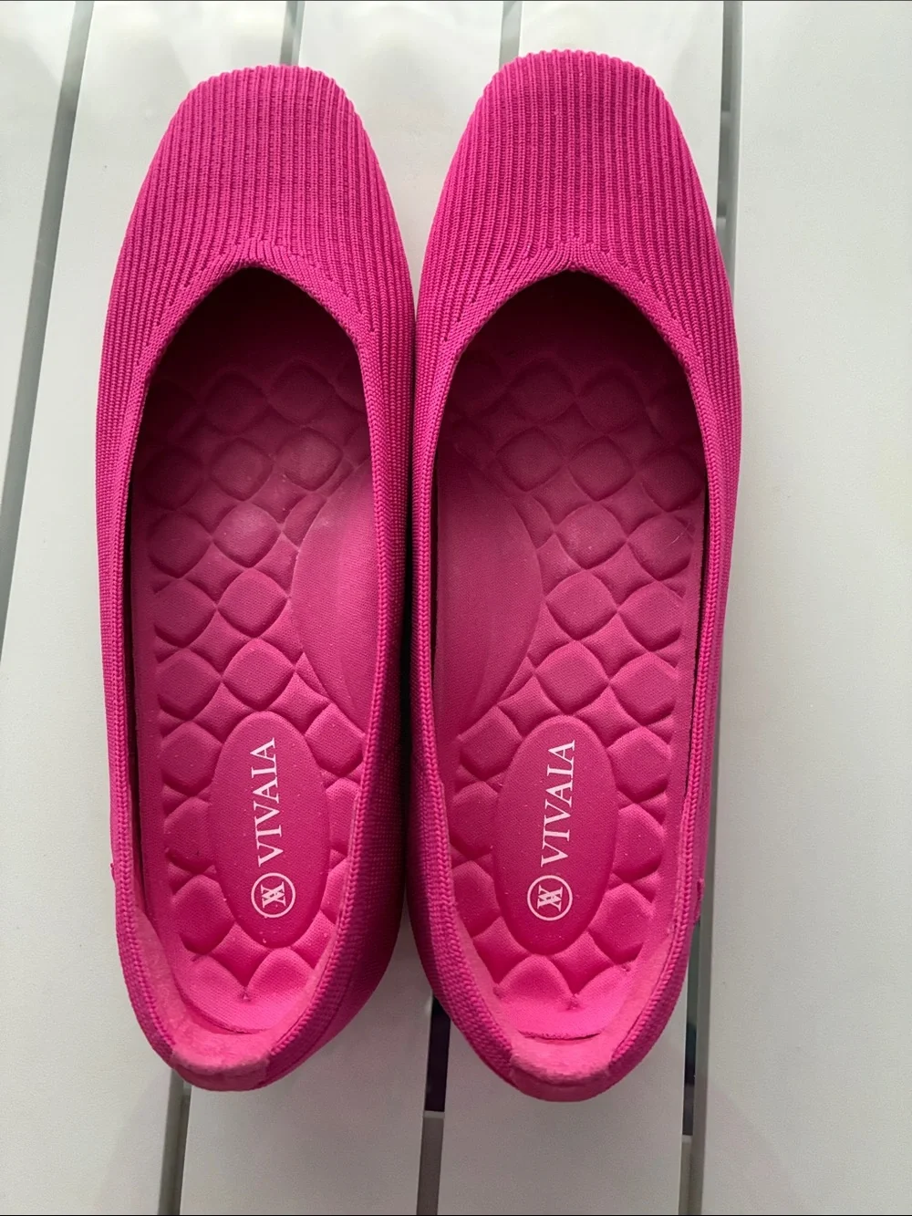 Vivaia Women’s Pink Knit Ballet Flats. Size 9.5